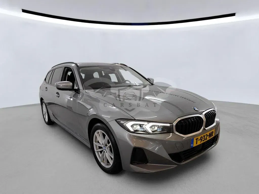 BMW 3 Series Touring 318i 2023