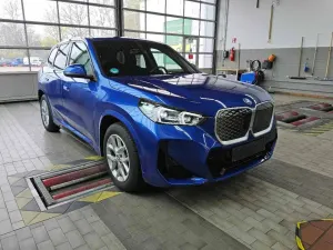 BMW iX1 2024