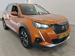 Peugeot 2008 1.2i Allure 2021