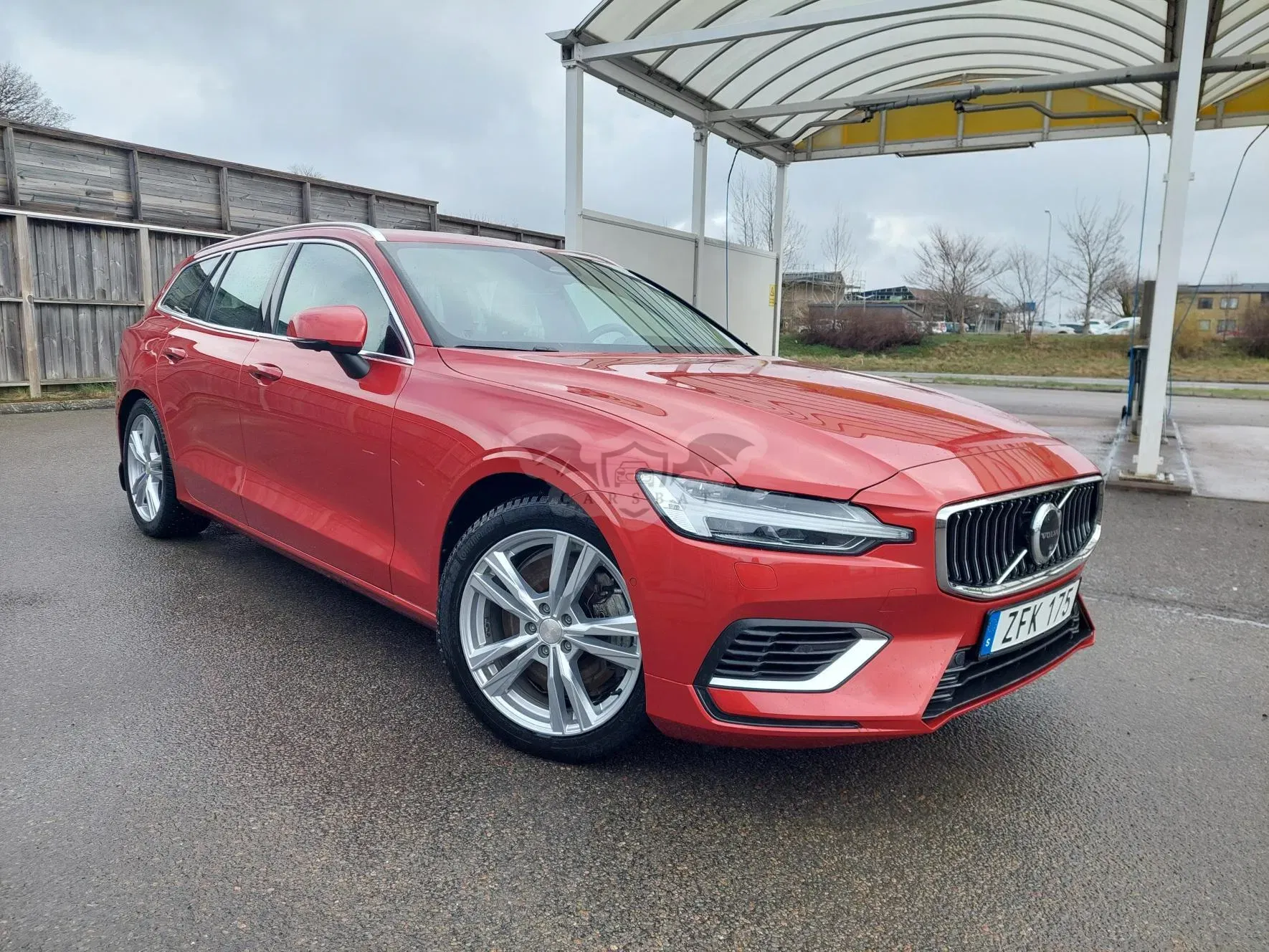 Volvo V60 T6 2024