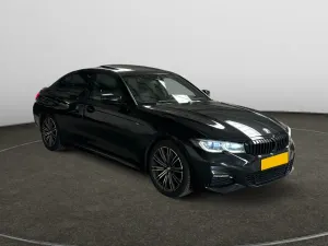 BMW 3 Series 320i Business 2022
