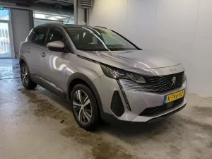 Peugeot 3008 1.5 HDI Allure 2021