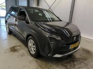 Peugeot 5008 1.2i Active 2021
