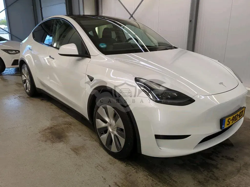 Tesla Model Y Standard Range 2023