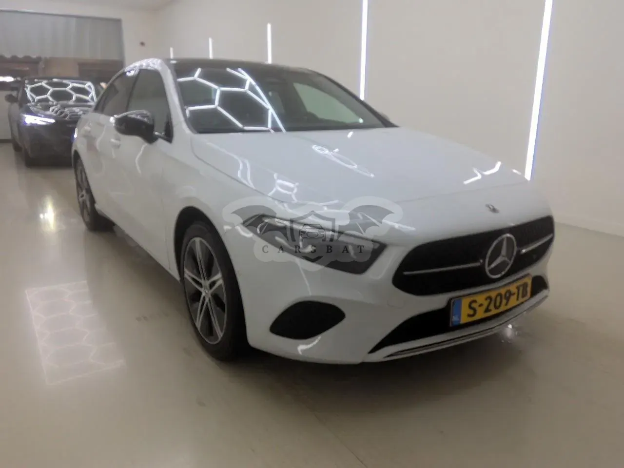 Mercedes-Benz A 250e Luxury Line 2023