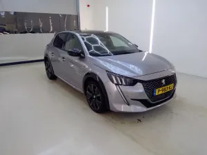 Peugeot 208 1.2i GT 2022