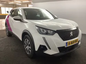 Peugeot 2008 1.2i Active 2021