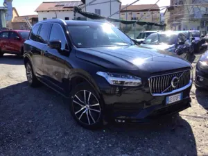 Volvo XC90 B5 Momentum Pro 2021