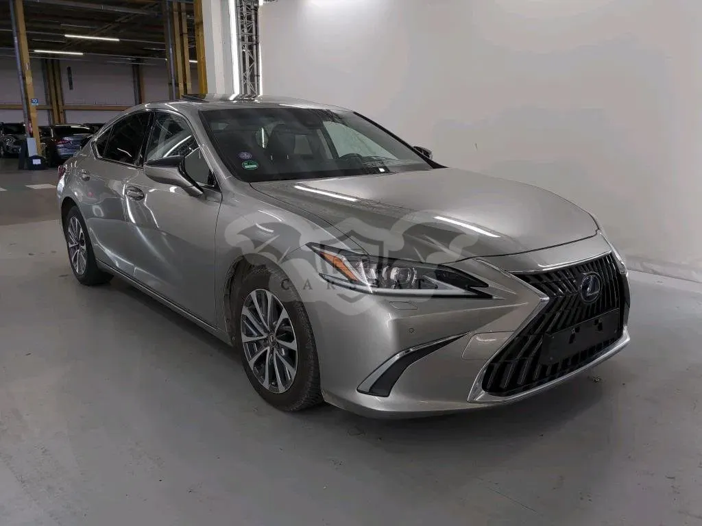 Lexus ES 300h 2022