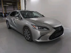Lexus ES 300h 2022