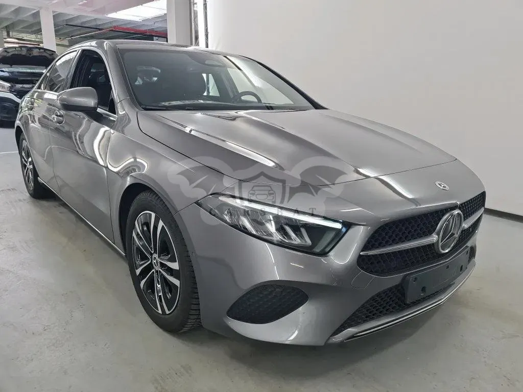 Mercedes-Benz A 180d Business Line 2024
