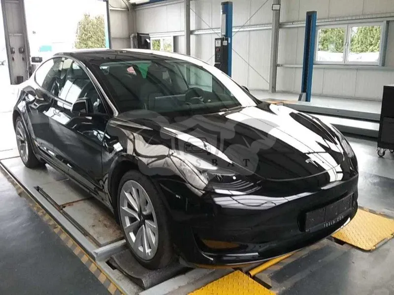 Tesla Model 3 Standard Range Plus 2022