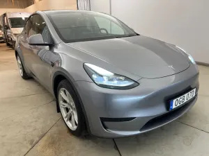 Tesla Model Y Standard Range 2023