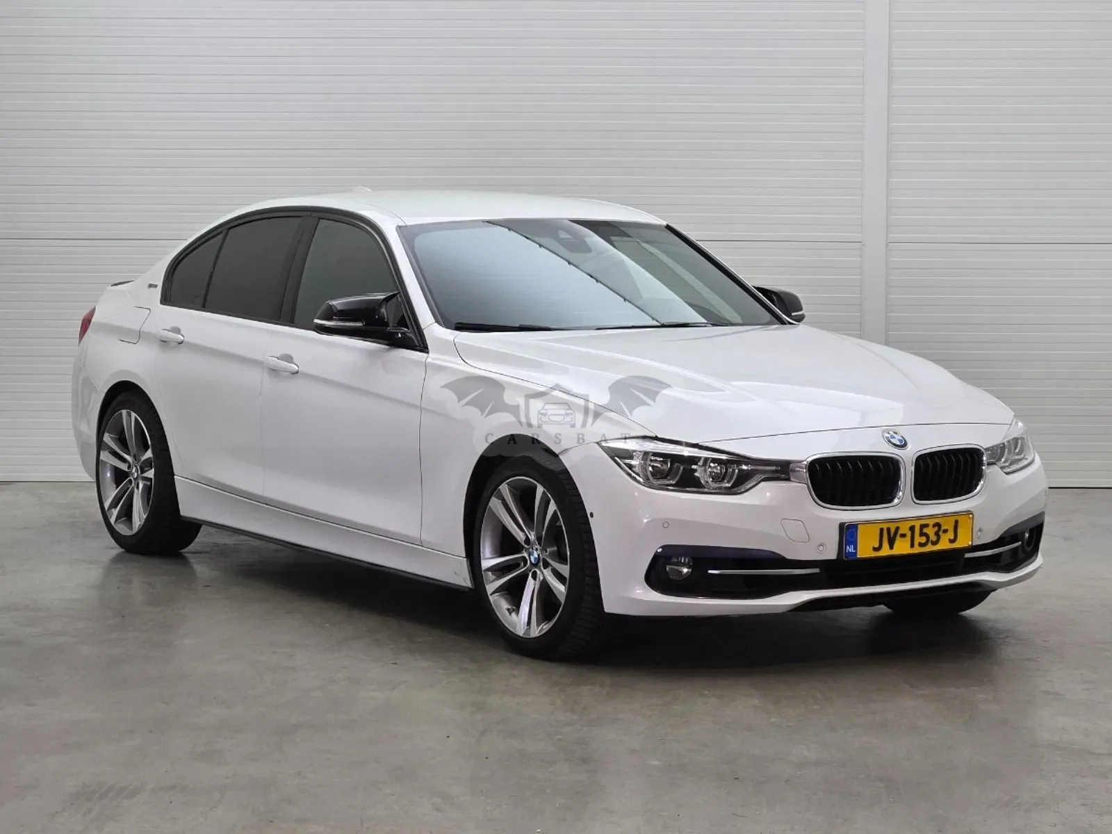 BMW 3 Series 330e 2016