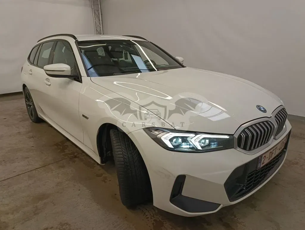 BMW 3 Series Touring 320e 2023