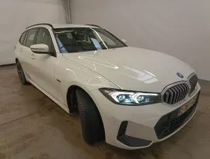 BMW 3 Series Touring 320e 2023
