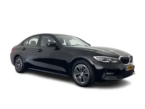 BMW 3 Series 320i Business 2022