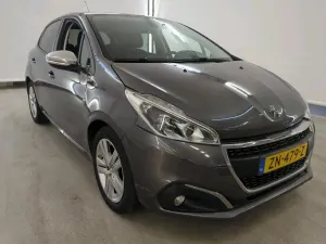 Peugeot 208 1.2i Signature 2019