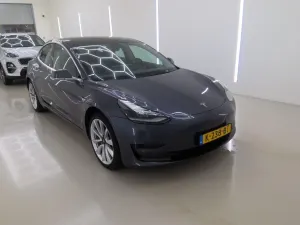Tesla Model 3 Standard Range Plus 60 kWh 2020