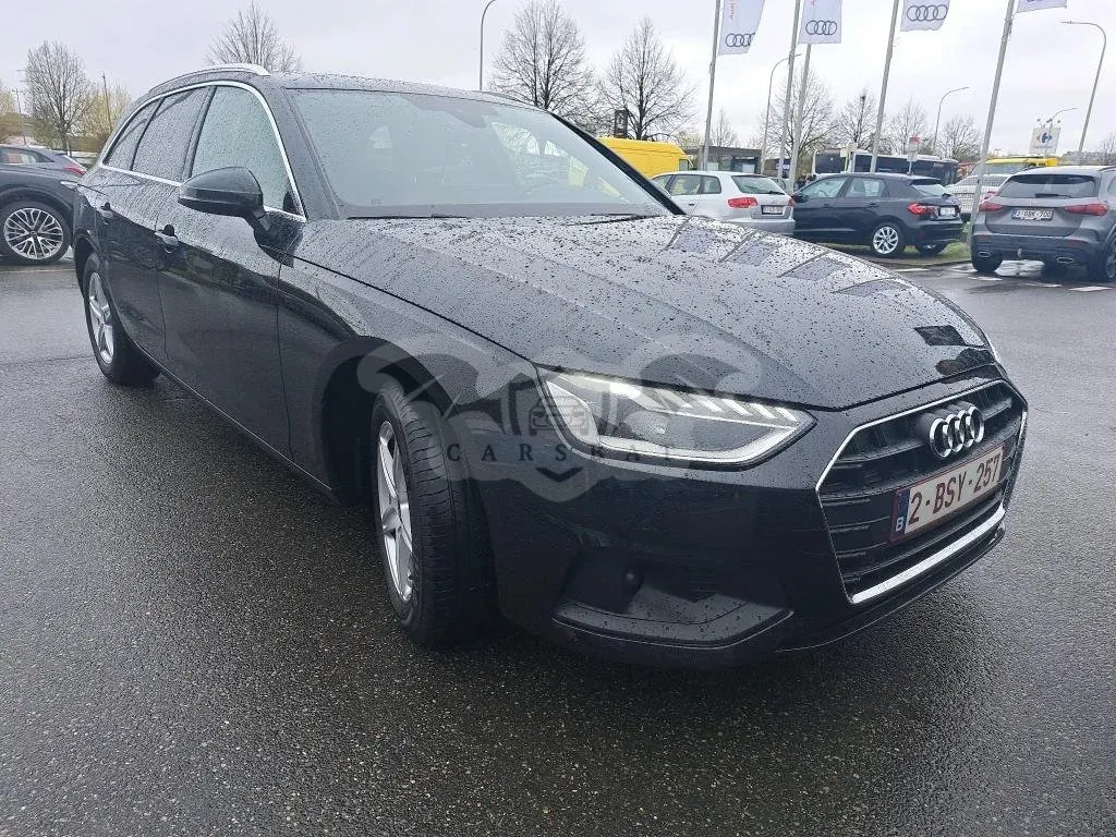 Audi A4 Avant 30 TDI Attraction 2022