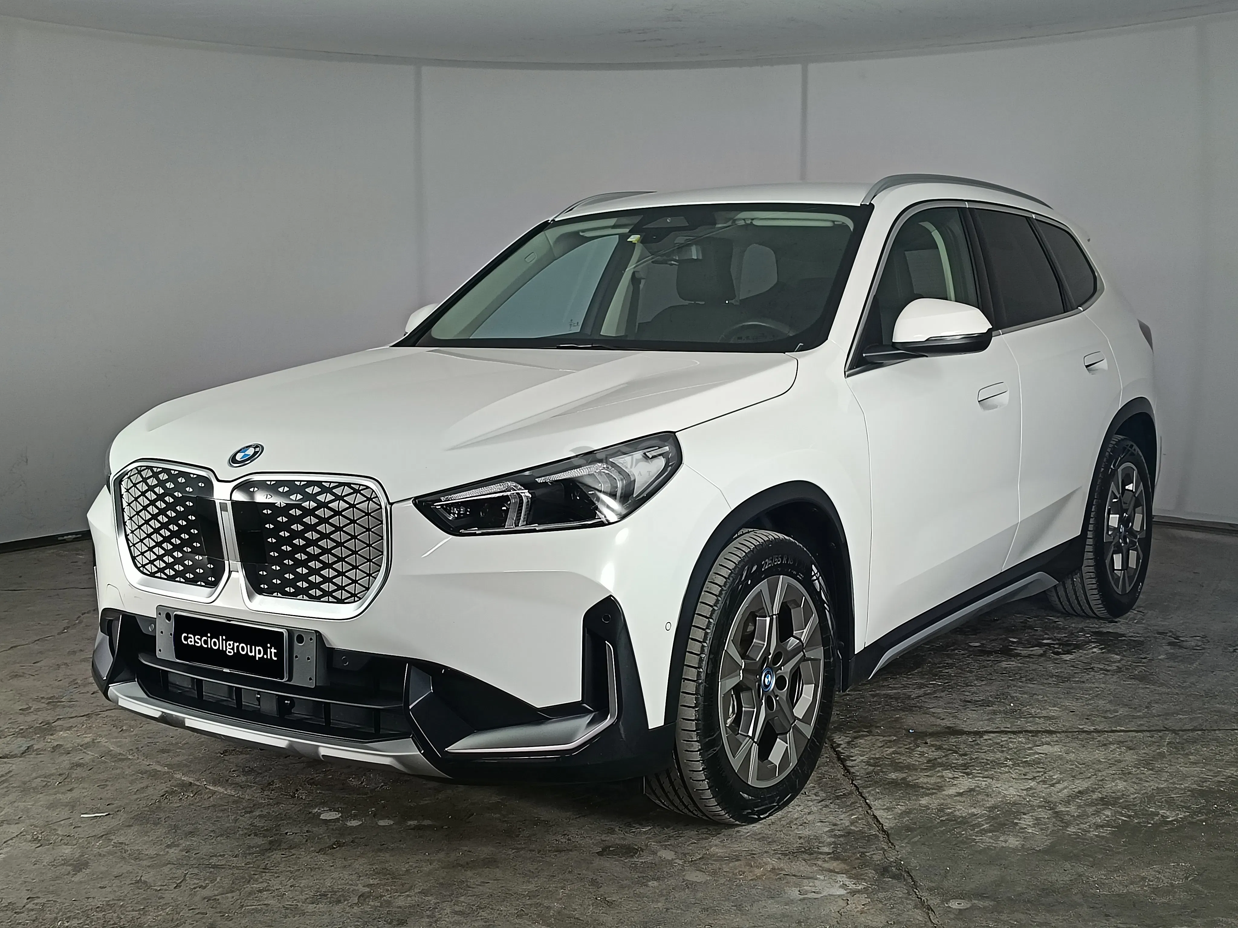 BMW iX1 20 2025