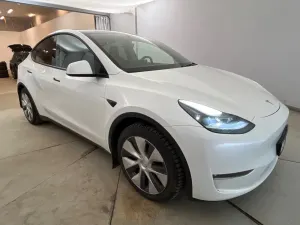 Tesla Model Y Long Range 2024
