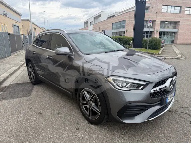Mercedes-Benz GLA 250e Premium 2022