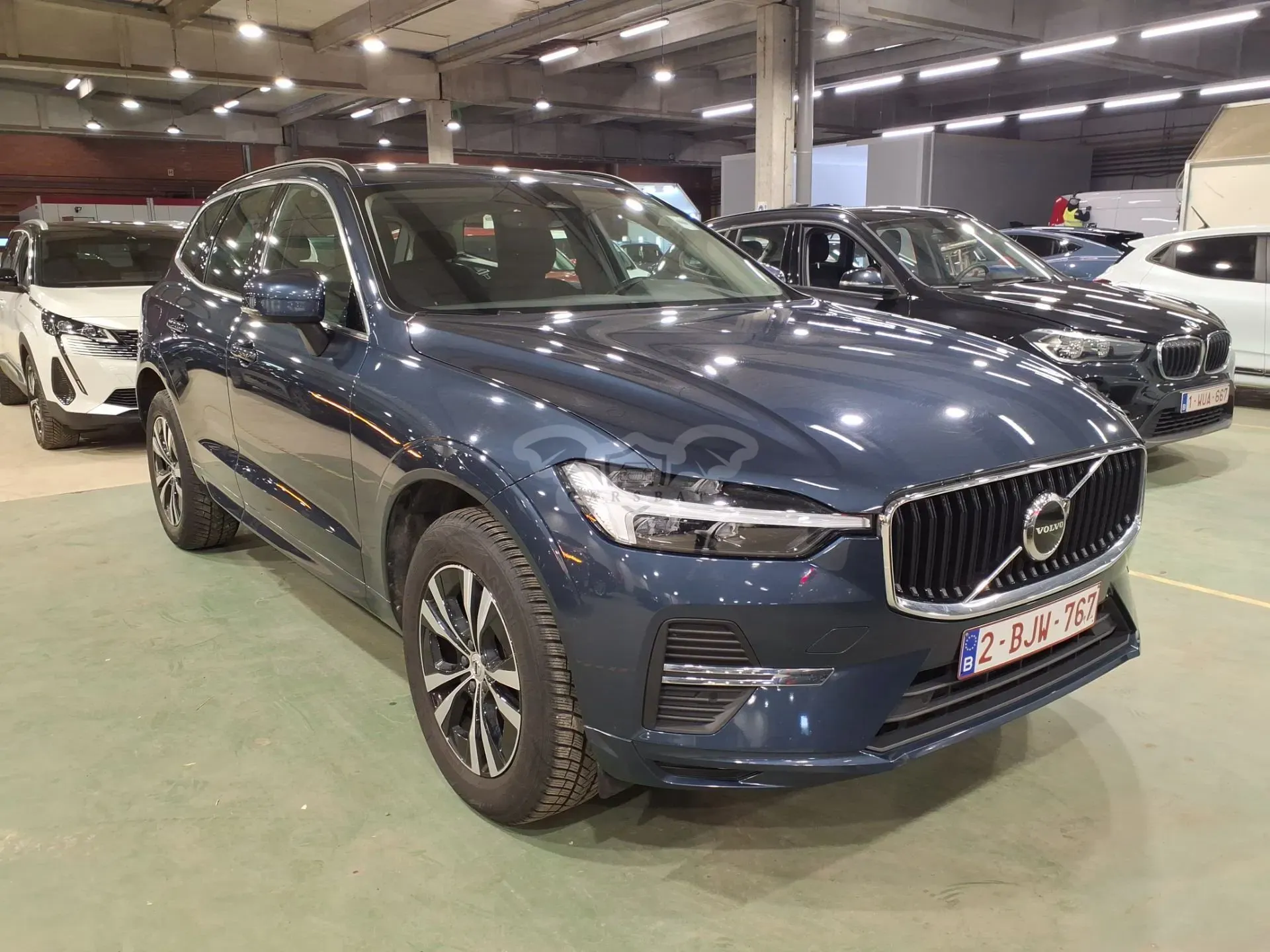 Volvo XC60 2.0 B4 Momentum Pro 2021