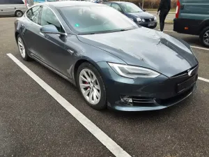 Tesla Model S 100 100 kWh 2020