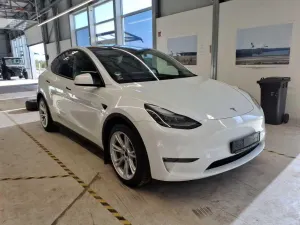 Tesla Model Y Long Range 2023
