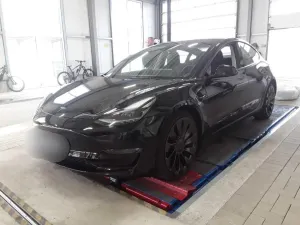 Tesla Model 3 Long Range Performance 2022