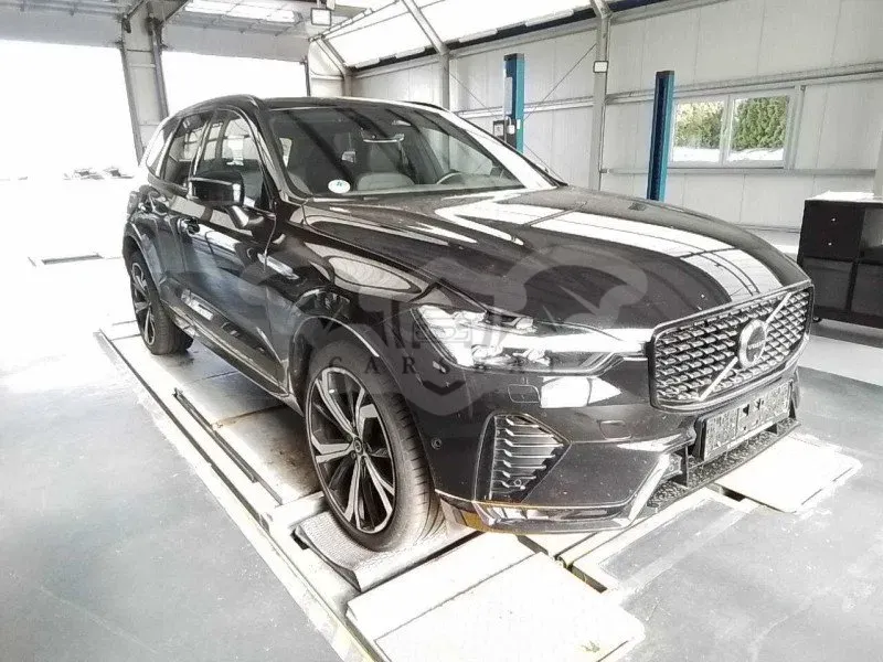 Volvo XC60 Plus Dark 2024
