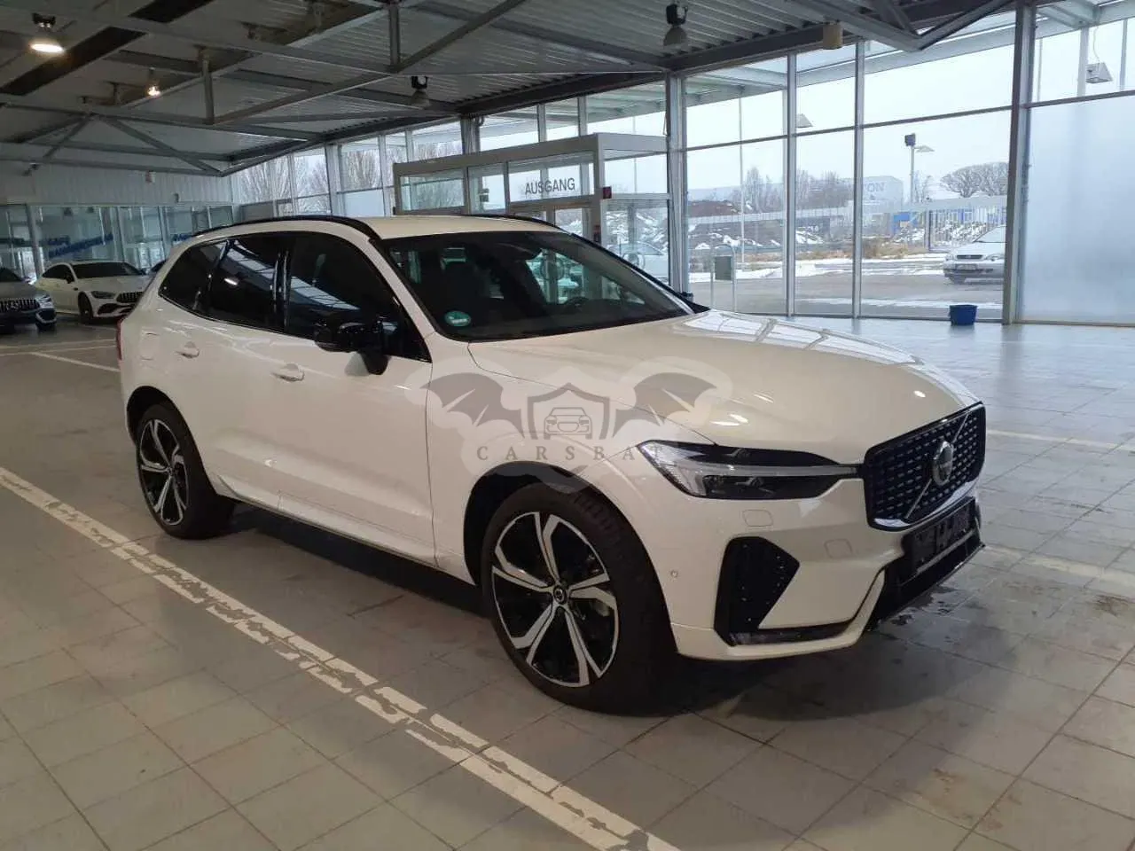 Volvo XC60 Plus Dark 2024