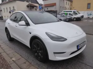 Tesla Model Y Long Range 2023