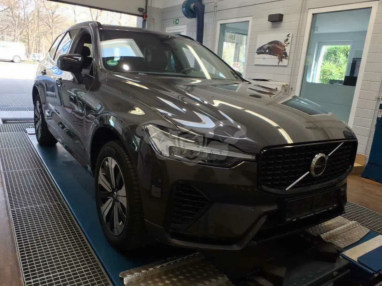 Volvo XC60 Plus Dark 2023