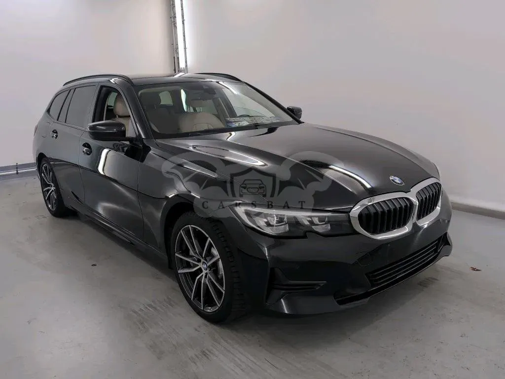 BMW 3 Series Touring 330e 2021