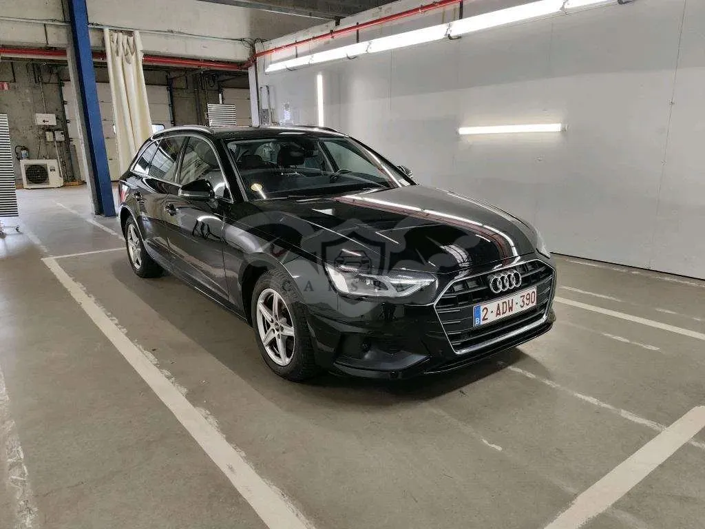 Audi A4 Avant 30 TDI Business 2021