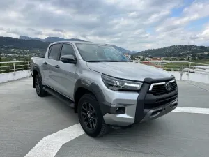 Toyota Hilux 2.8 D-4D Invincible 2023