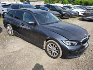 BMW 3 Series Touring 320e Business Advantage 2021