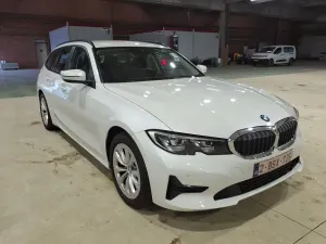 BMW 3 Series Touring 318i 2022