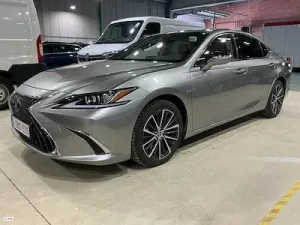 Lexus ES 300h 2023