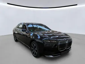BMW 7 Series 750 2023