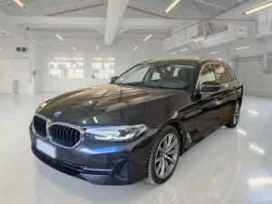 BMW 5 Series Touring 520d Business 2022