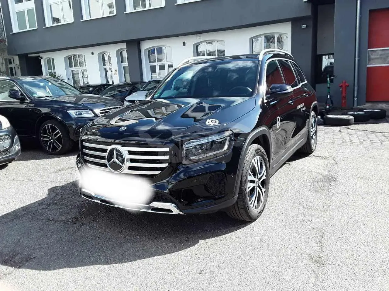 Mercedes-Benz GLB 200 2025