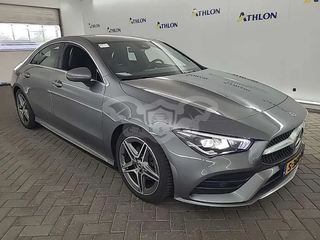 Mercedes-Benz CLA 180 AMG Line 2023
