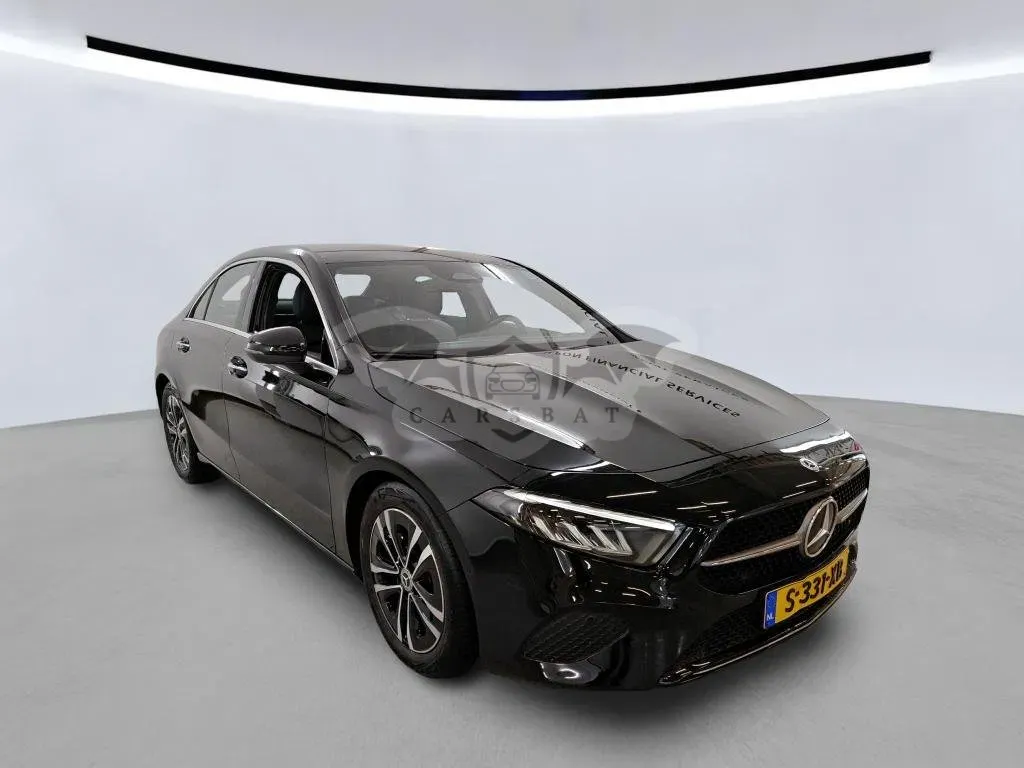 Mercedes-Benz A 180 Luxury Line 2023