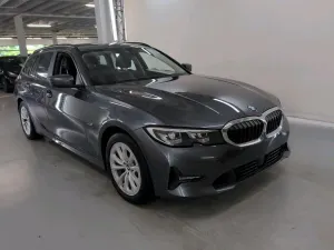 BMW 3 Series Touring 320e 2022