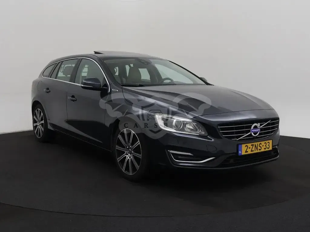 Volvo V60 D6 Summum 2015