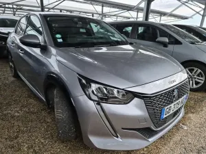 Peugeot 208 Allure Business 2021