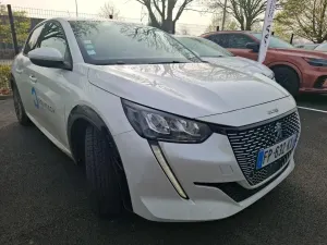 Peugeot 208 Allure Business 2020
